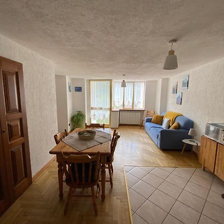 Casa Vacanze A La Salle Bagian luar foto