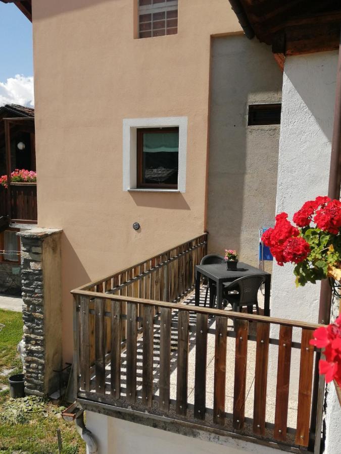 Casa Vacanze A La Salle Bagian luar foto