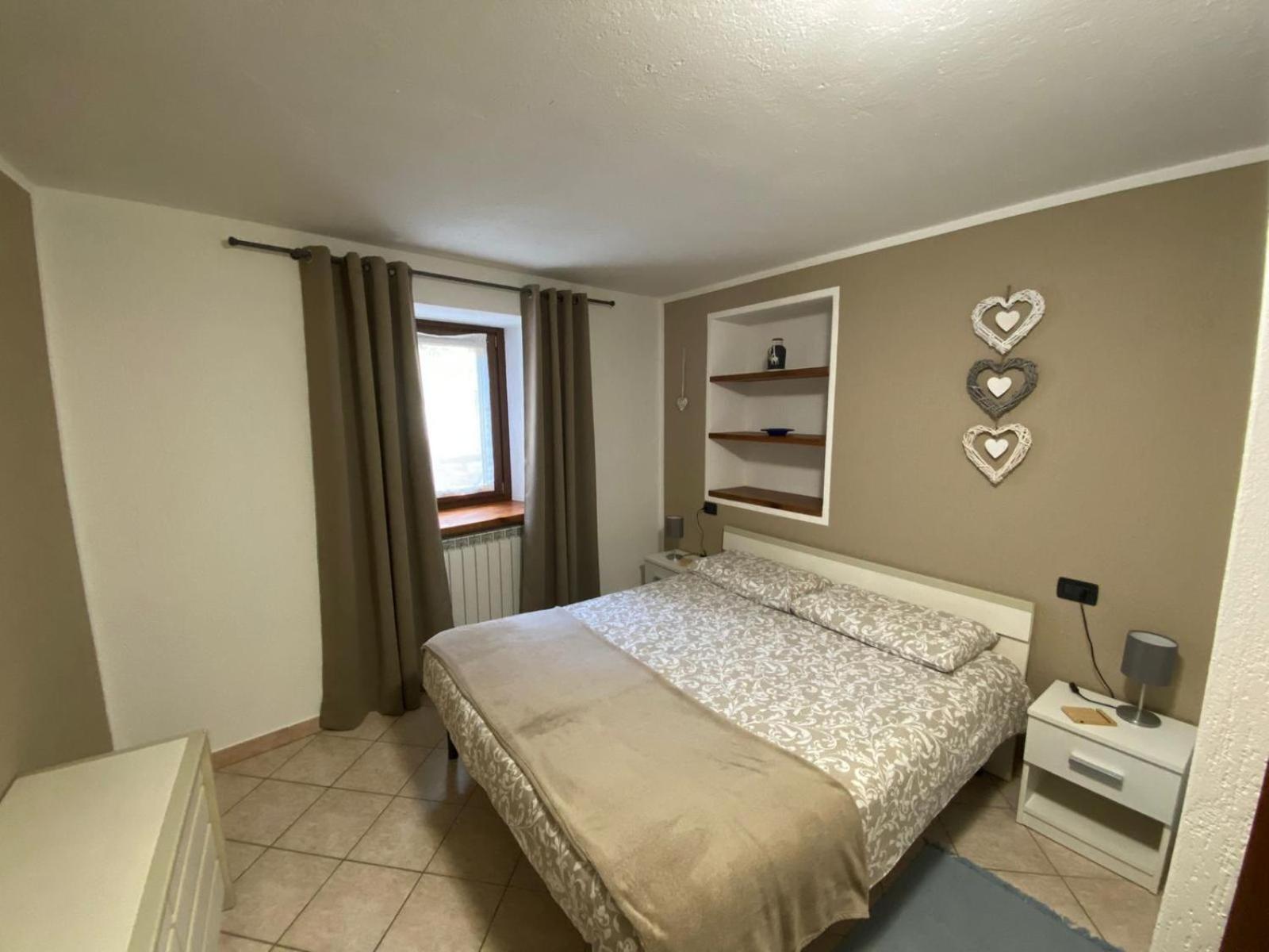Casa Vacanze A La Salle Bagian luar foto