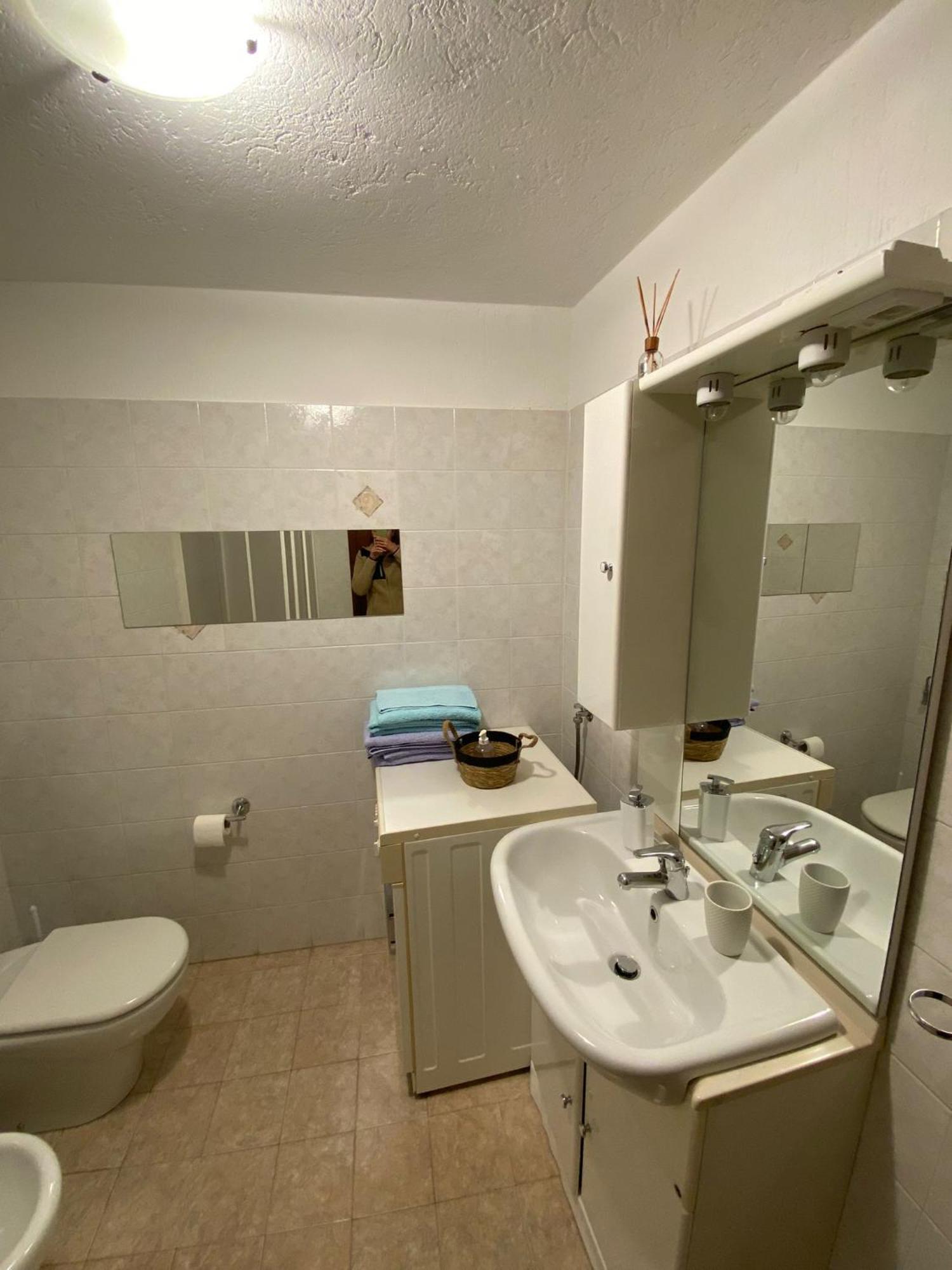 Casa Vacanze A La Salle Bagian luar foto