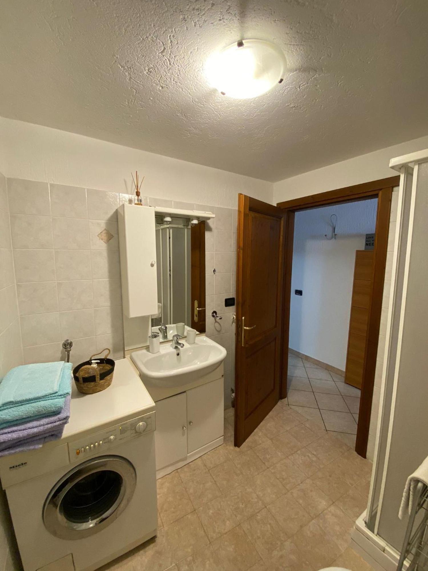 Casa Vacanze A La Salle Bagian luar foto