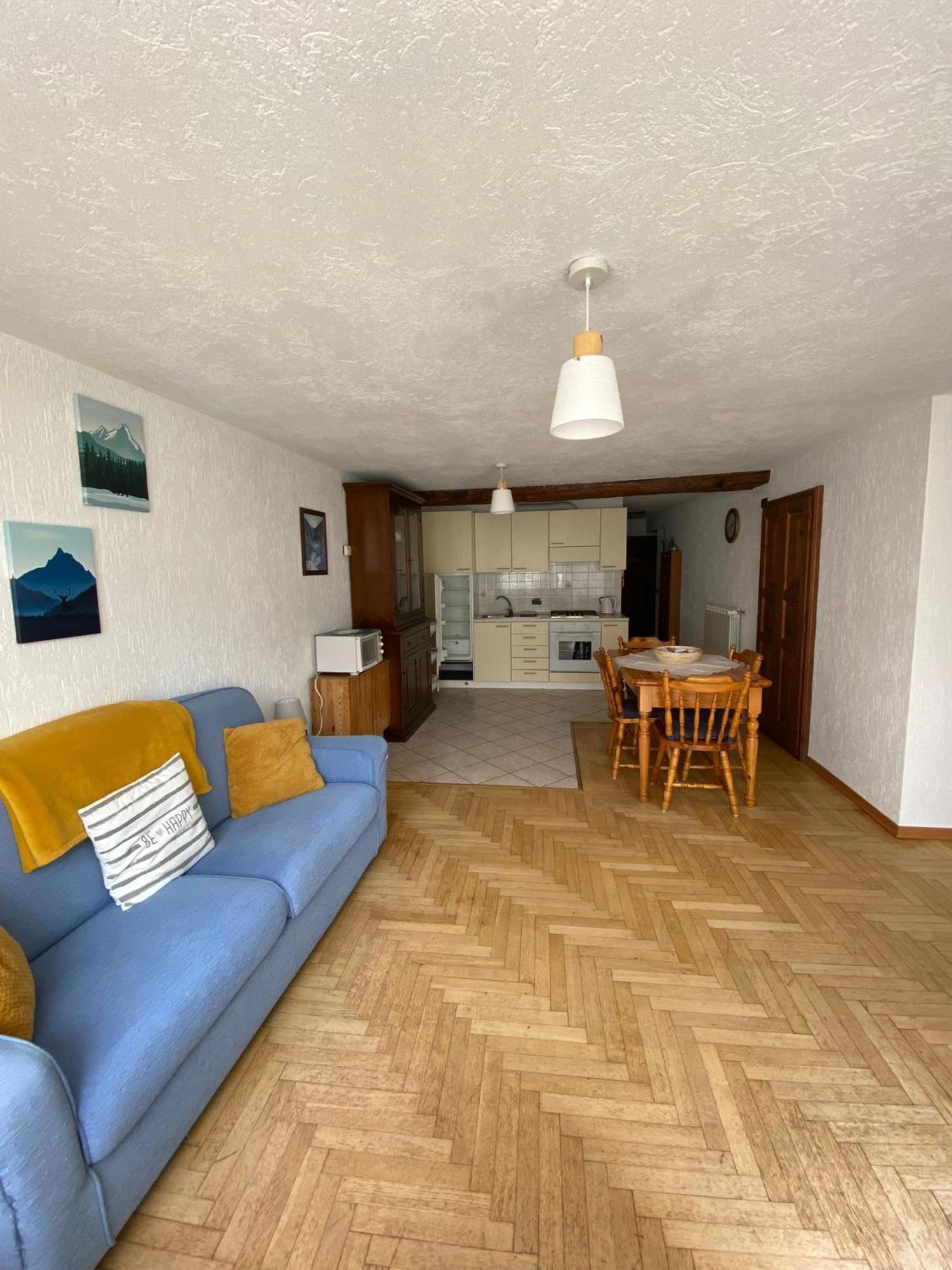 Casa Vacanze A La Salle Bagian luar foto
