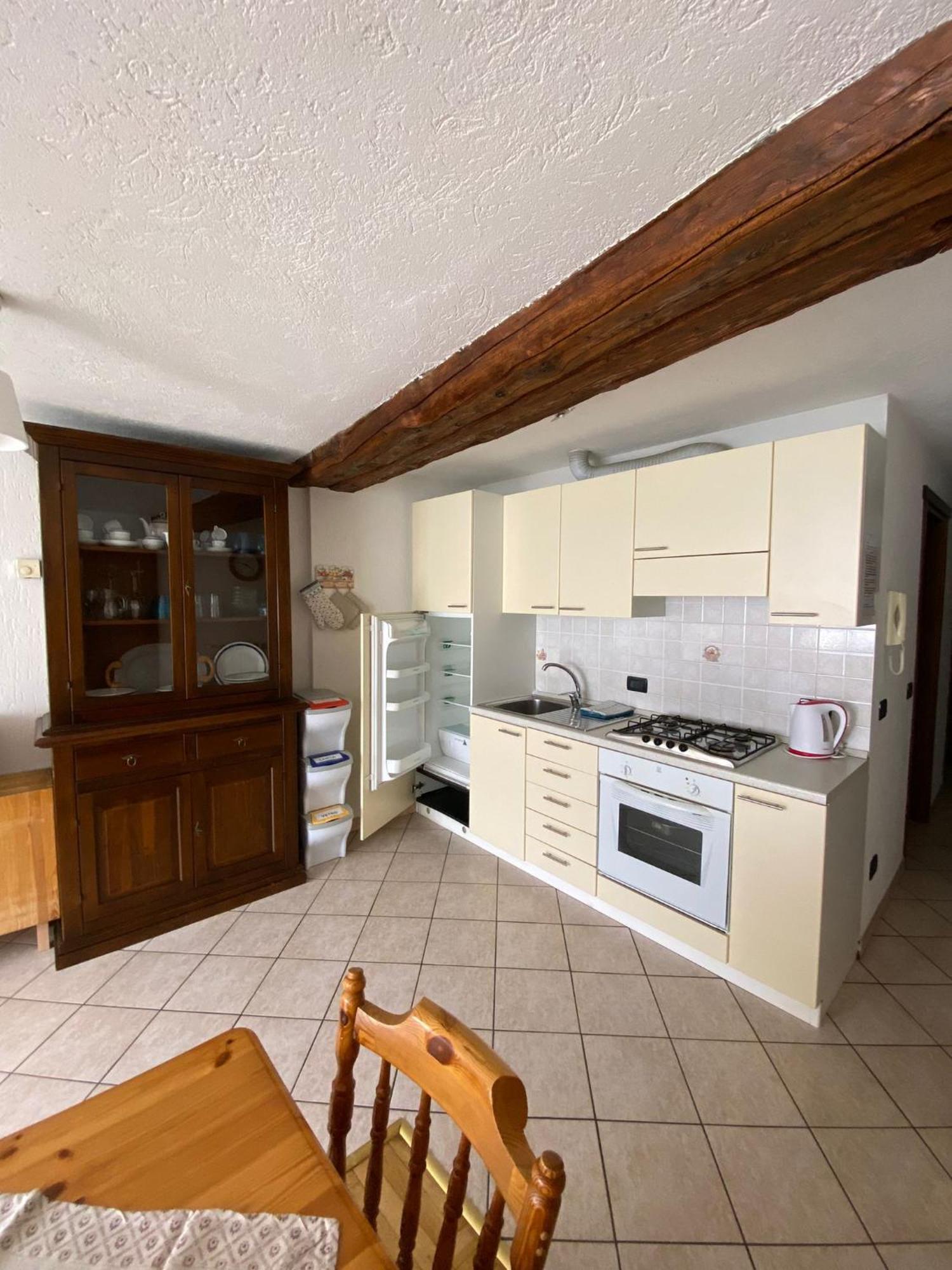 Casa Vacanze A La Salle Bagian luar foto