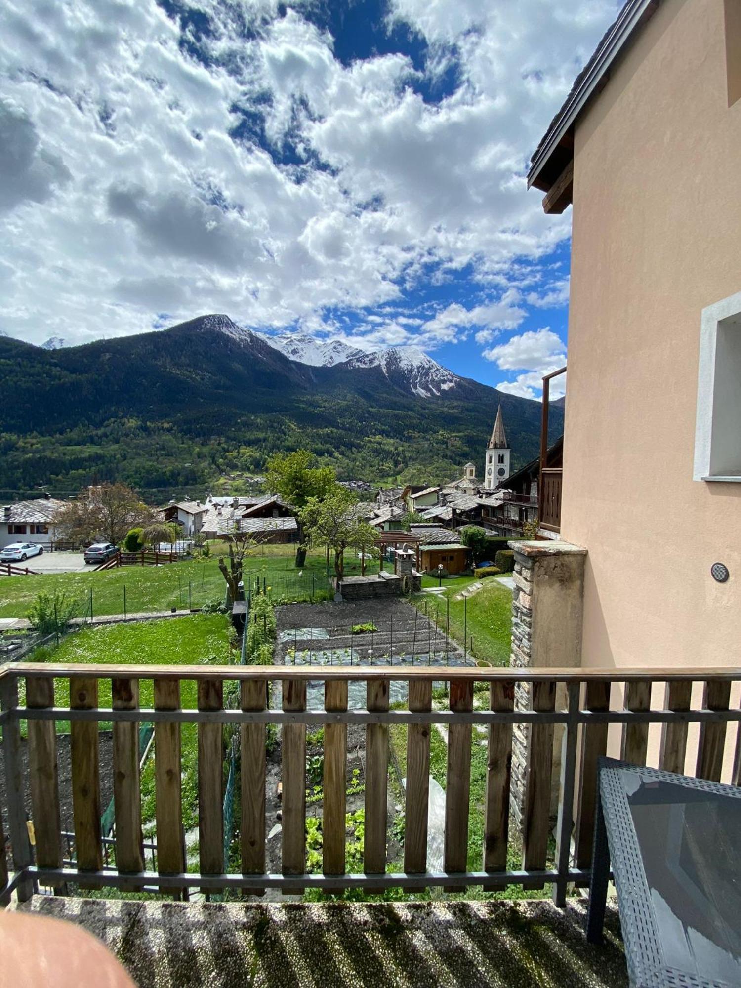 Casa Vacanze A La Salle Bagian luar foto